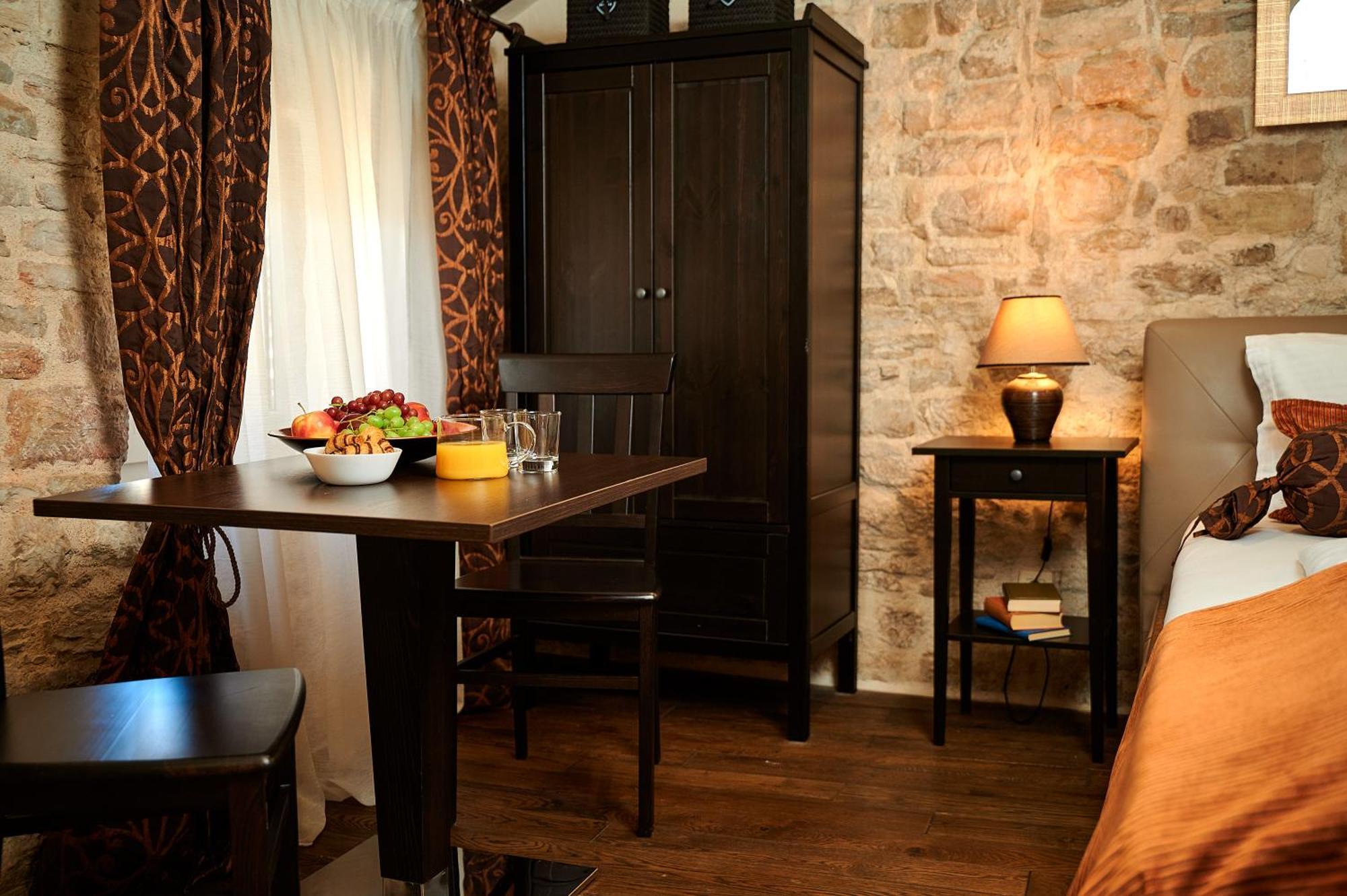 Rustic Apartments Sv Frane In The Old Town Šibenik Exterior foto