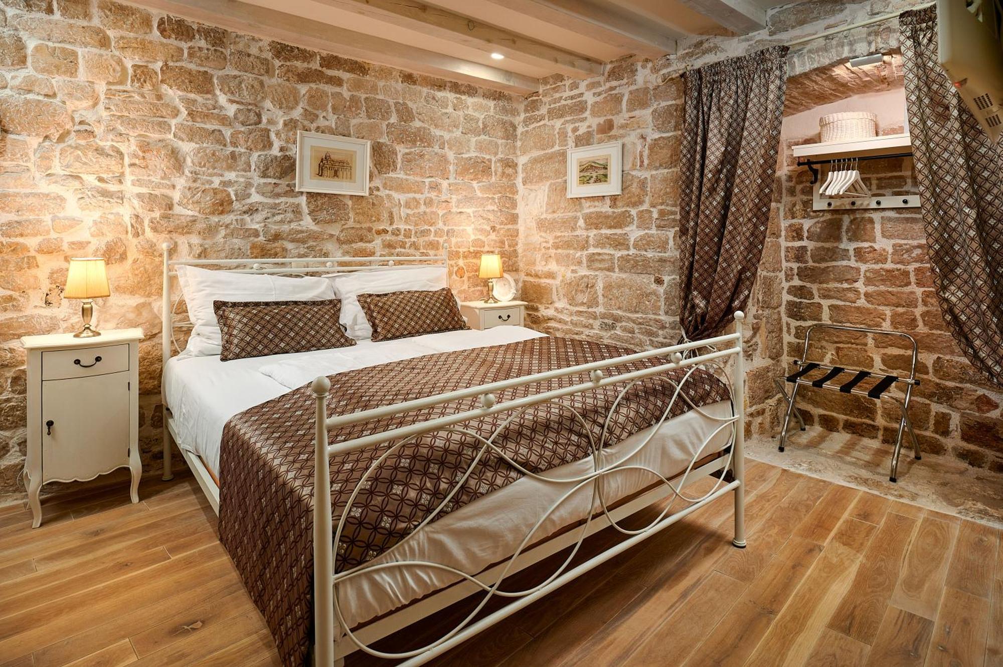 Rustic Apartments Sv Frane In The Old Town Šibenik Exterior foto