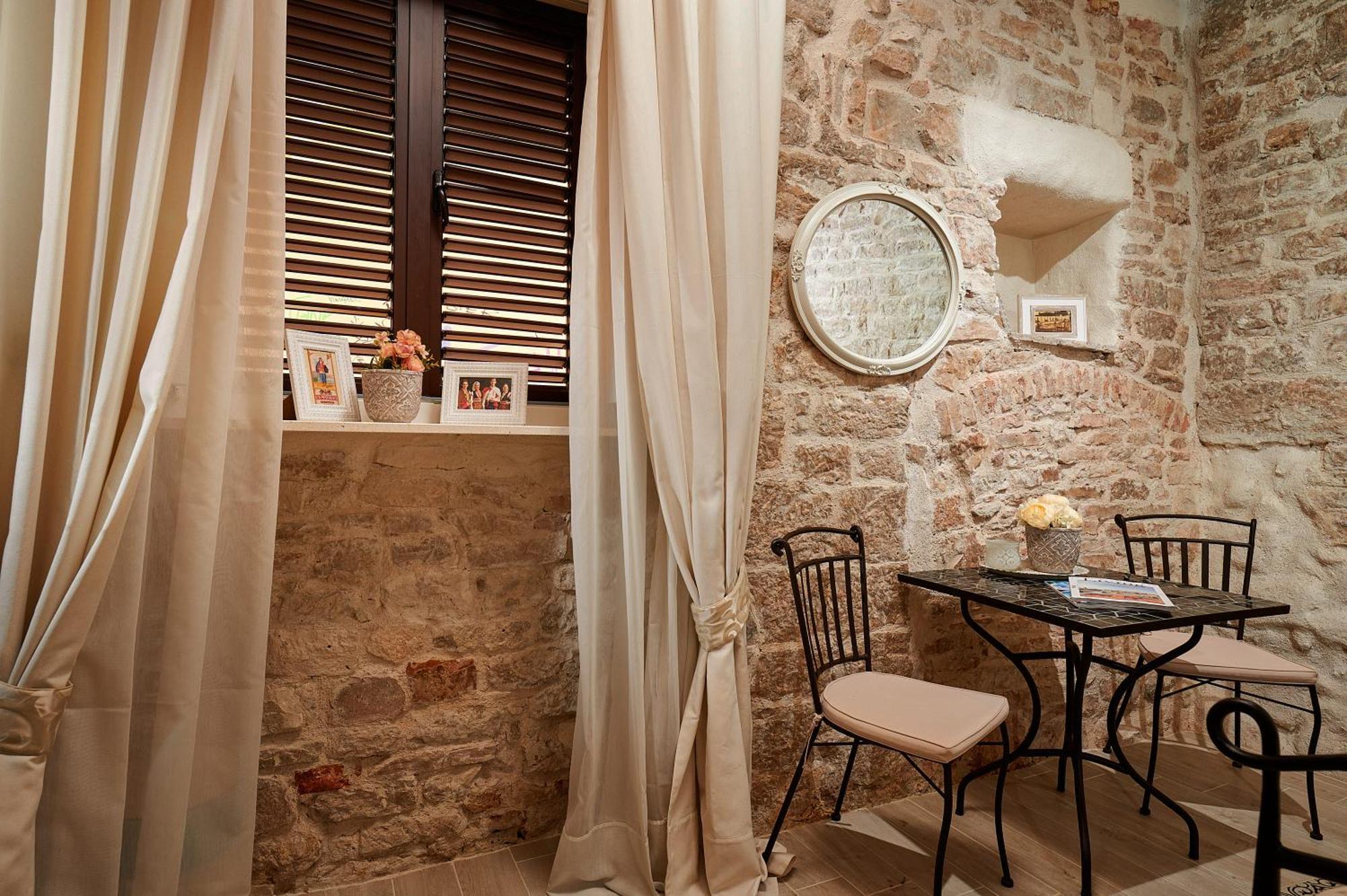 Rustic Apartments Sv Frane In The Old Town Šibenik Exterior foto